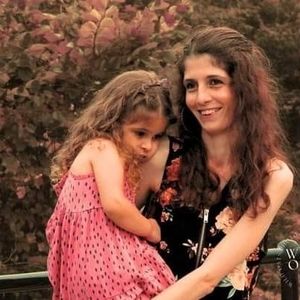 Meet your Posher, Tia